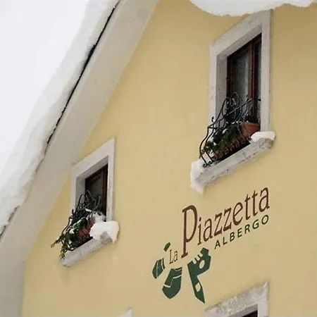 La Piazzetta 2*